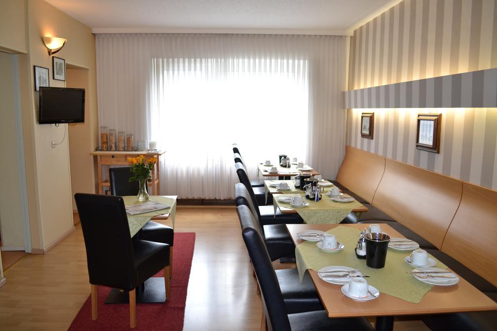 Hotel Minerva Garni Дюссельдорф Экстерьер фото
